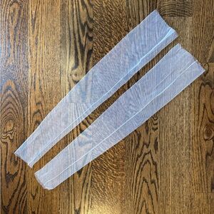 White Full Fingerless Tulle Sleeves